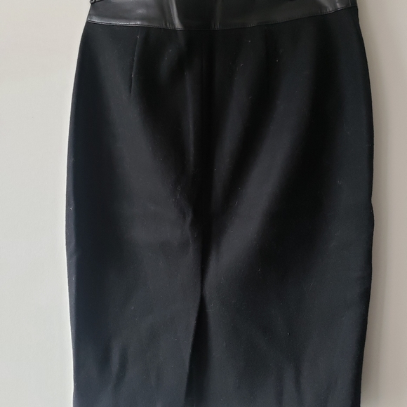 Ann Taylor wool pencil skirt size 4 - fits like a size 6 - Picture 8 of 8